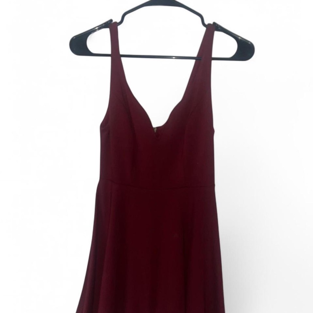 Elegant Burgundy Sleeveless Dress